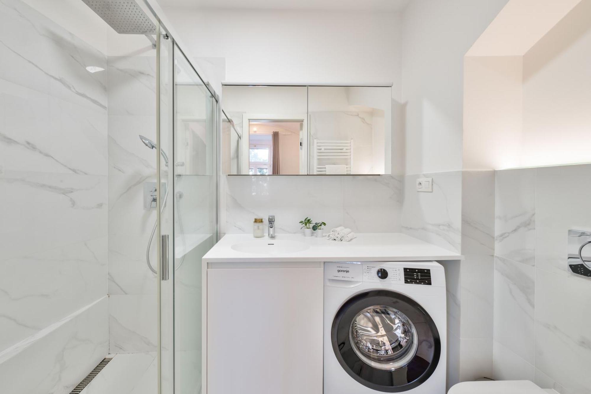 Elegant With Terrace & Bike Path Appartement